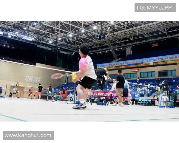 羽毛球的魅力:深入探讨深圳羽毛球队的灵活战术与训练秘诀 羽毛球的魅力:深入探讨深圳羽毛球队的灵活战术与训练秘诀